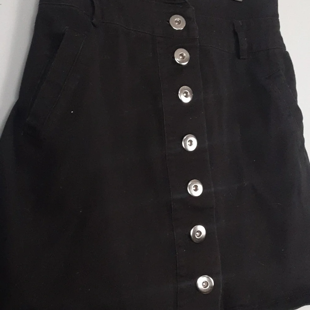 Francesca's Mi Ami Black Button High Waisted Mini Skirt